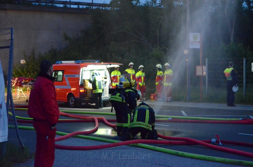 Grossfeuer Poco Lager Koeln Porz Gremberghoven Hansestr P290.JPG - Miklos Laubert